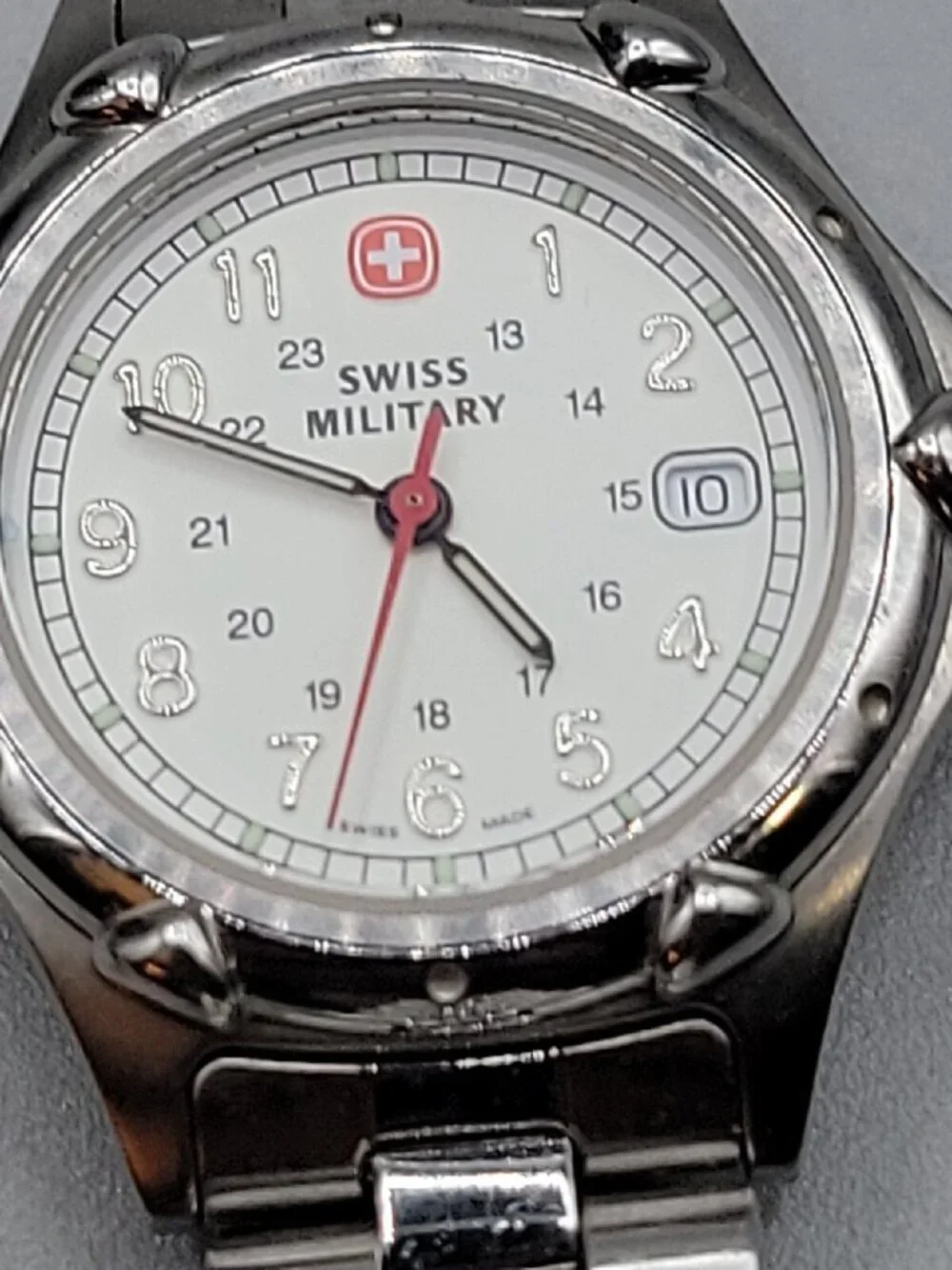 Vintage Wenger Swiss Military Watch 5020X SAK Design White Dial Date RUNS VG
